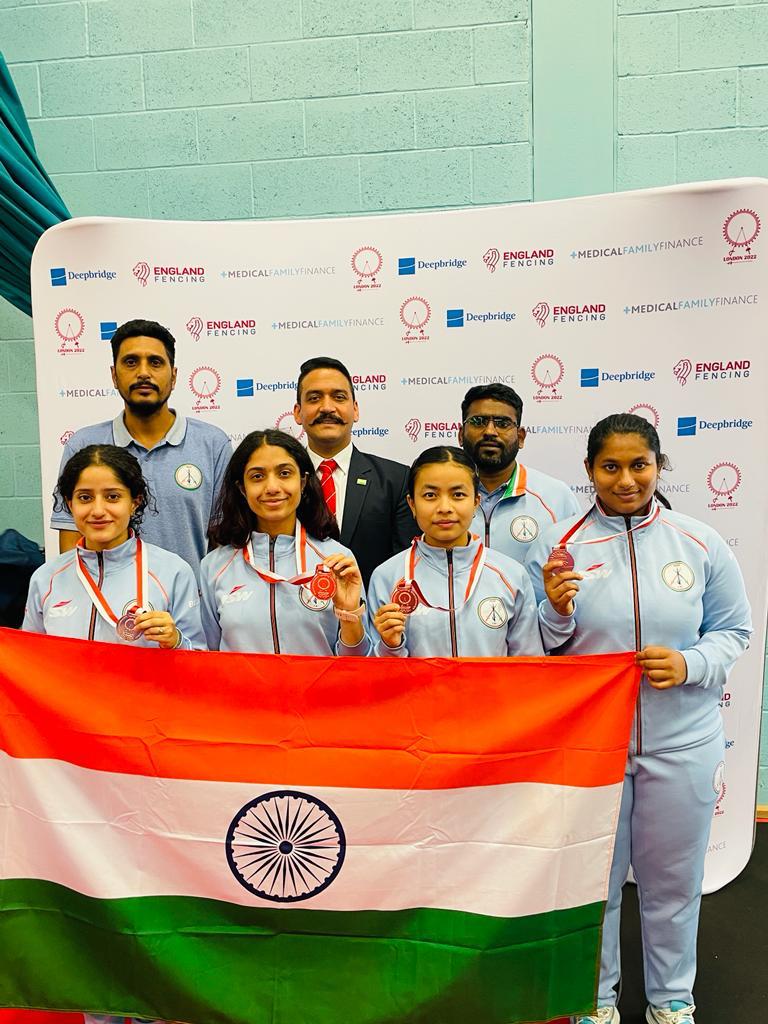 J&K Fencers win team Bronze in Commonwealth Champ 